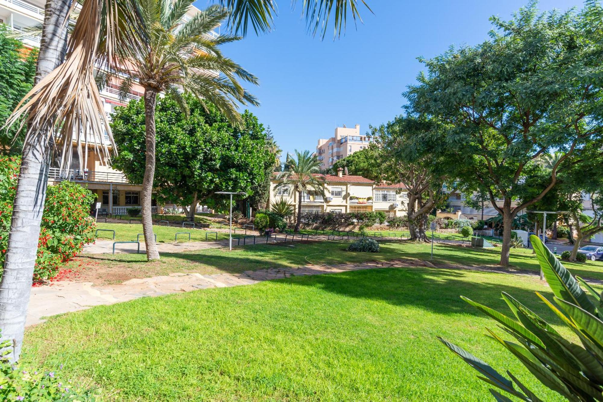 Beach Garden Apartment Torremolinos Luaran gambar